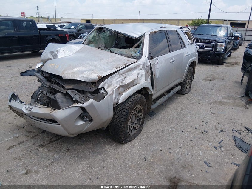 2020 Toyota 4runner VIN JTEZU5JR9L5215708 IAAI salvage auction — ROLLOVER, Salvage (Texas), sold $3,100 on 2026-07-18 (photo 2)