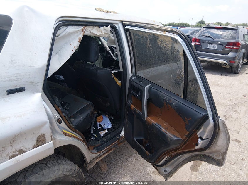 2020 Toyota 4runner VIN JTEZU5JR9L5215708 IAAI salvage auction — ROLLOVER, Salvage (Texas), sold $3,100 on 2026-07-18 (photo 8)