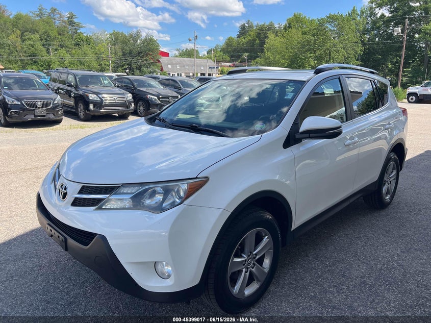 2015 Toyota Rav 4 VIN JTMRFREVXFD138077 IAAI salvage auction — NORMAL WEAR, Original (Maine), sold $7,900 on 2026-07-15 (photo 2)