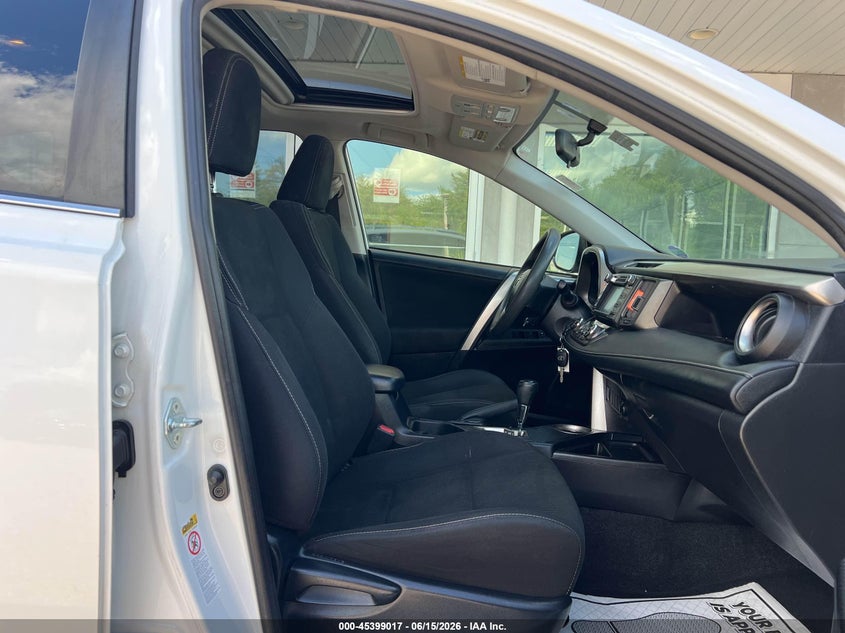 2015 Toyota Rav 4 VIN JTMRFREVXFD138077 IAAI salvage auction — NORMAL WEAR, Original (Maine), sold $7,900 on 2026-07-15 (photo 5)