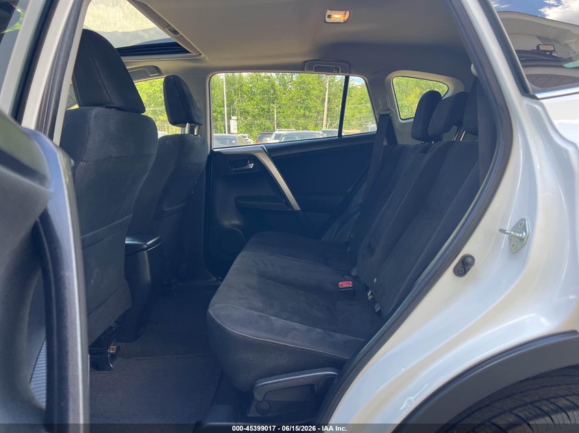 2015 Toyota Rav 4 VIN JTMRFREVXFD138077 IAAI salvage auction — NORMAL WEAR, Original (Maine), sold $7,900 on 2026-07-15 (photo 8)
