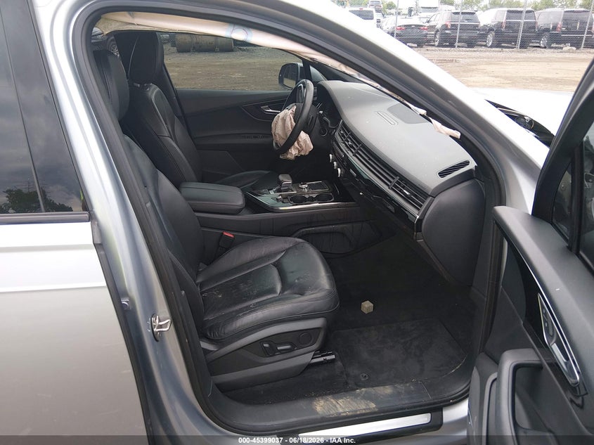 2019 Audi Q7 VIN WA1LAAF70KD048995 IAAI salvage auction — FRONT END, Salvage Title, sold $3,050 on 2026-07-23 (photo 5)