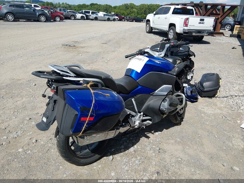2022 BMW R 1250 VIN WB10L0300N6F03552 IAAI salvage auction — FRONT END, Salvage (Virginia), sold $2,800 on 2026-07-28 (photo 4)