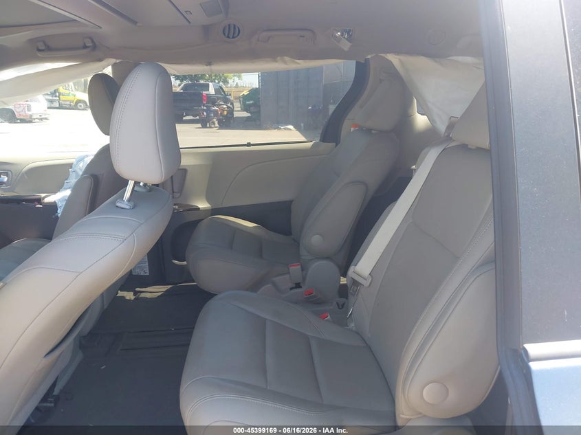 2015 Toyota Sienna VIN 5TDYK3DC7FS620563 IAAI salvage auction — SIDE, Salvage (California), sold $4,900 on 2026-07-10 (photo 8)