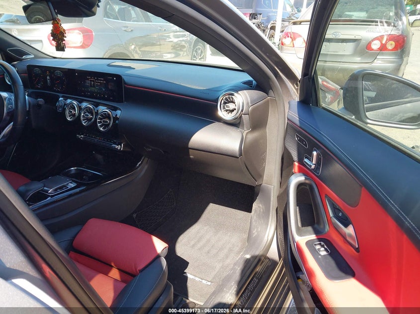 2019 Mercedes-benz VIN WDD3G4EB0KW027683 IAAI salvage auction — RIGHT FRONT, Bill Of Sale (Washington), sold $6,300 on 2026-07-08 (photo 5)