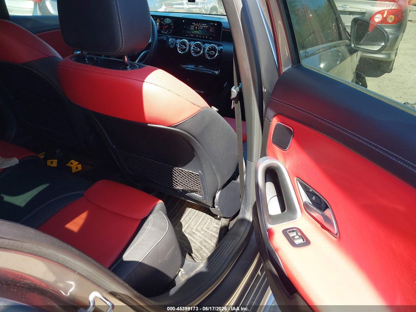 2019 Mercedes-benz VIN WDD3G4EB0KW027683 IAAI salvage auction — RIGHT FRONT, Bill Of Sale (Washington), sold $6,300 on 2026-07-08 (photo 8)