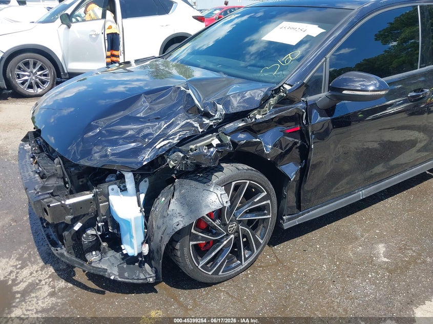 2024 Volkswagen Golf gti VIN WVWVA7CD7RW155035 IAAI salvage auction — FRONT & REAR, Wait Title, sold $9,700 on 2026-10-07 (photo 6)
