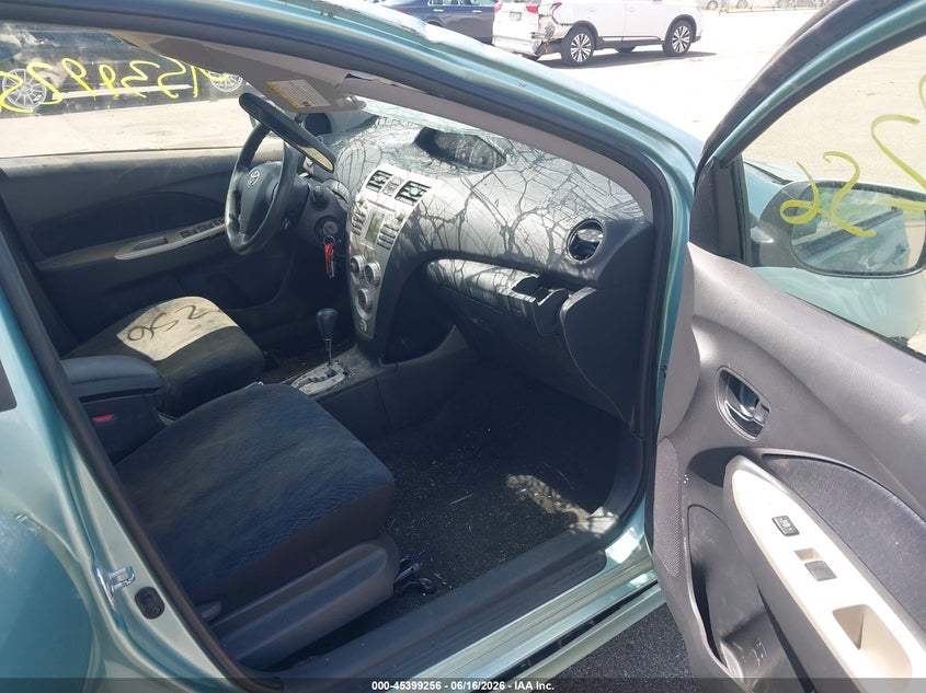 2008 Toyota Yaris VIN JTDBT903781247701 IAAI salvage auction — FRONT END, Parts Only Bos (Minnesota), sold $25 on 2026-07-29 (photo 5)