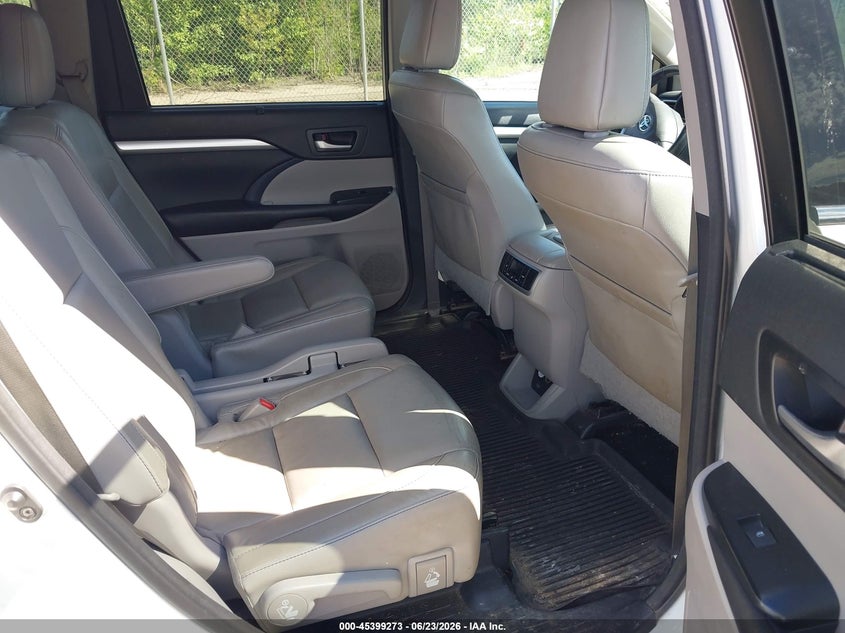2016 Toyota Highlander VIN 5TDJKRFH5GS506950 IAAI salvage auction — REAR END, Salvage (Pennsylvania), sold $6,600 on 2026-07-21 (photo 8)