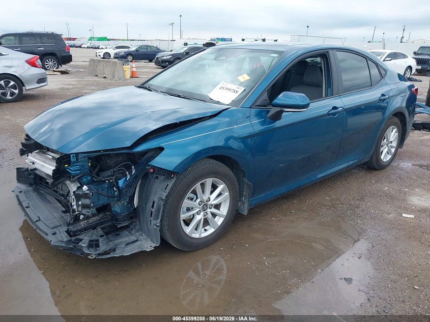 2025 Toyota Camry VIN 4T1DAACK0SU615303 IAAI salvage auction — FRONT END, Salvage Title, sold $10,100 on 2026-07-31 (photo 2)
