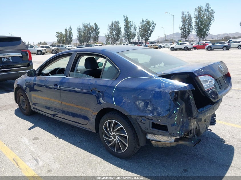 2013 Volkswagen Jetta VIN 3VWDP7AJ9DM419655 IAAI salvage auction — REAR END, Salvage Title, sold $850 on 2026-07-10 (photo 3)