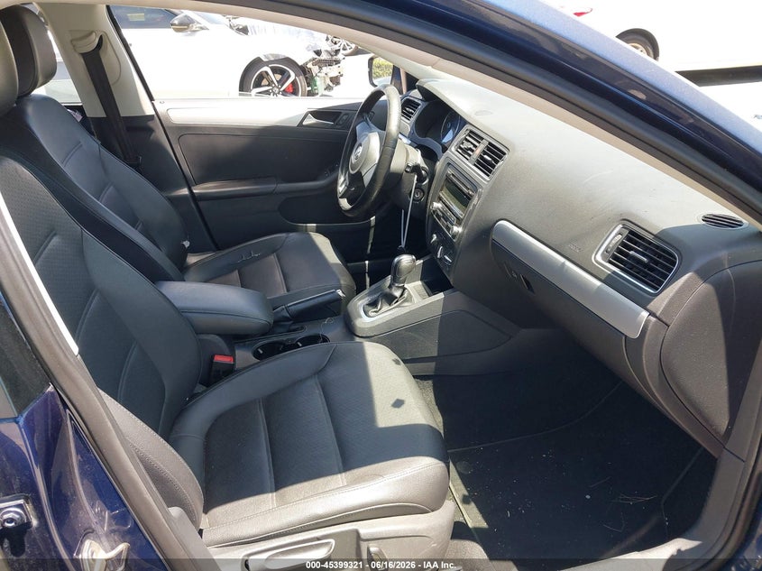 2013 Volkswagen Jetta VIN 3VWDP7AJ9DM419655 IAAI salvage auction — REAR END, Salvage Title, sold $850 on 2026-07-10 (photo 5)