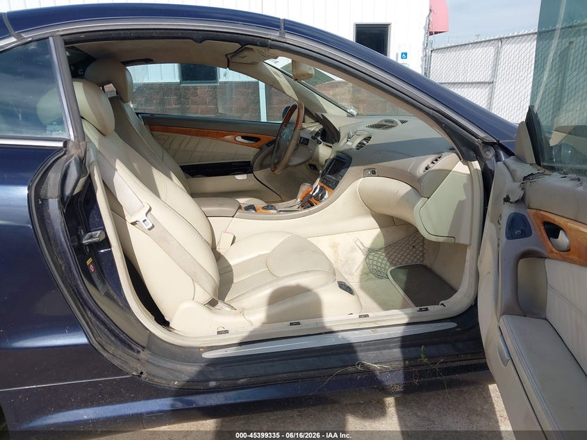 2005 Mercedes-benz Sl-class VIN WDBSK76F65F095982 IAAI salvage auction — NORMAL WEAR, Clear (Missouri), sold $2,625 on 2026-07-28 (photo 5)