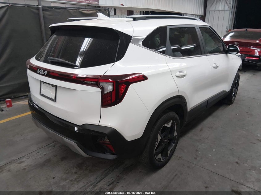2024 Kia Seltos VIN KNDER2AA2R7565966 IAAI salvage auction — LEFT FRONT, Salvage Title, sold $6,900 on 2026-08-01 (photo 4)