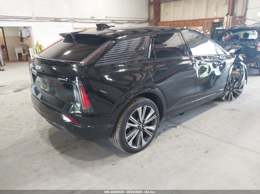 2025 Cadillac Optiq VIN 3GYK3DMR2SS255125 IAAI salvage auction — RIGHT SIDE, Salvage Title, sold $9,250 on 2026-08-13 (photo 4)