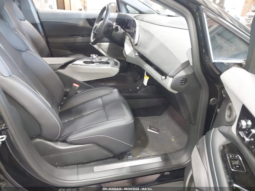 2025 Cadillac Optiq VIN 3GYK3DMR2SS255125 IAAI salvage auction — RIGHT SIDE, Salvage Title, sold $9,250 on 2026-08-13 (photo 5)