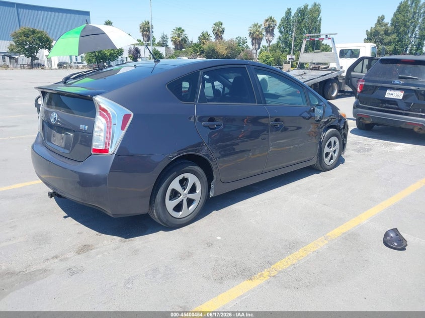 2013 Toyota Prius VIN JTDKN3DU4D1639670 IAAI salvage auction — SIDE, Salvage (California), sold $2,750 on 2026-07-08 (photo 4)