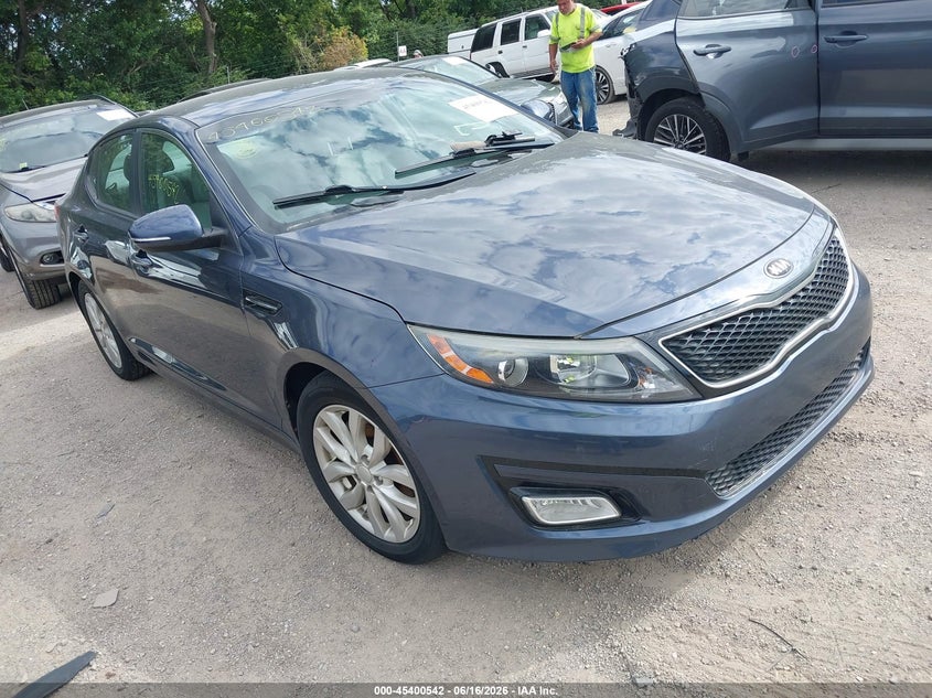 2015 Kia Optima VIN 5XXGN4A7XFG409827 IAAI salvage auction — NORMAL WEAR, Clear (Indiana), sold $1,650 on 2026-07-29 (photo 1)