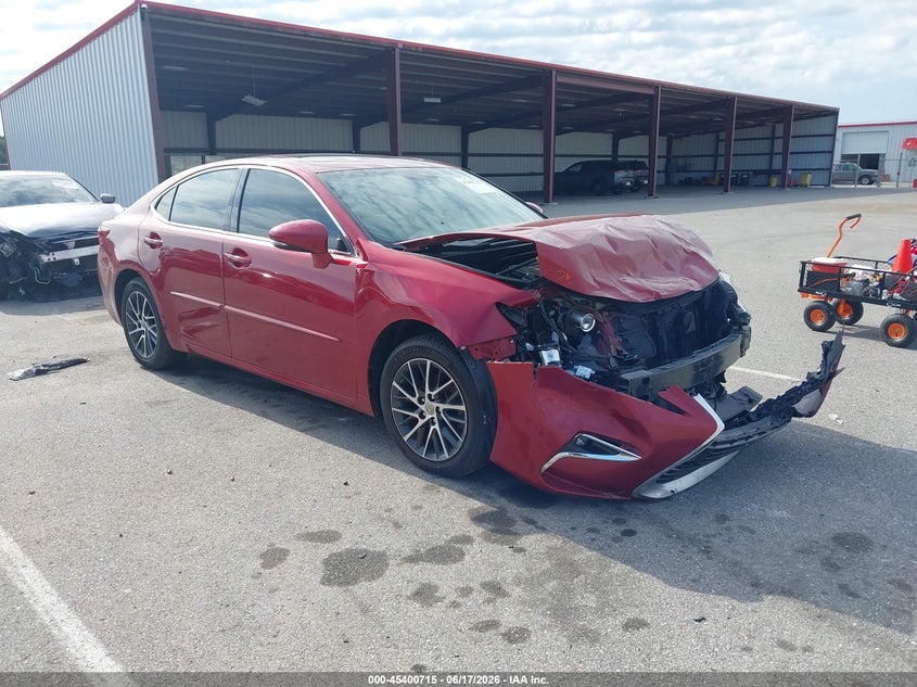 2016 Lexus ES VIN 58ABK1GG5GU015676 IAAI salvage auction — FRONT END, Clear (Indiana), sold $3,800 on 2026-07-18 (photo 1)