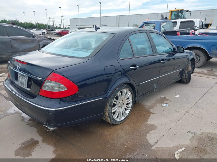 2007 Mercedes-benz E-class VIN WDBUF56X67B079415 IAAI salvage auction — WATER/FLOOD, Salvage (Texas), sold $525 on 2026-07-30 (photo 4)