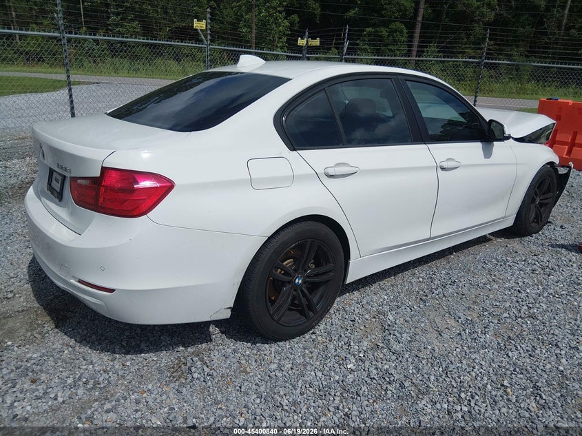 2015 BMW 3er VIN WBA3A5G54FNS87621 IAAI salvage auction — FRONT END, Salvage (Mississippi), sold $425 on 2026-08-14 (photo 4)