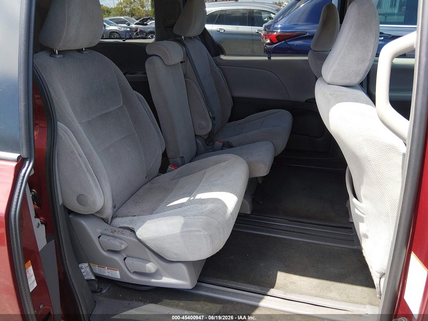 2017 Toyota Sienna VIN 5TDKZ3DC9HS880533 IAAI salvage auction — LEFT & RIGHT, Salvage (California), sold $25 on 2026-07-23 (photo 8)