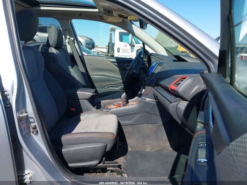 2019 Subaru Forester VIN JF2SKAPC4KH571005 IAAI salvage auction — FRONT END, Salvage Title, sold $2,150 on 2026-07-30 (photo 5)