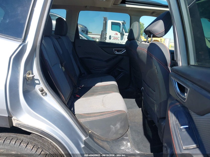 2019 Subaru Forester VIN JF2SKAPC4KH571005 IAAI salvage auction — FRONT END, Salvage Title, sold $2,150 on 2026-07-30 (photo 8)