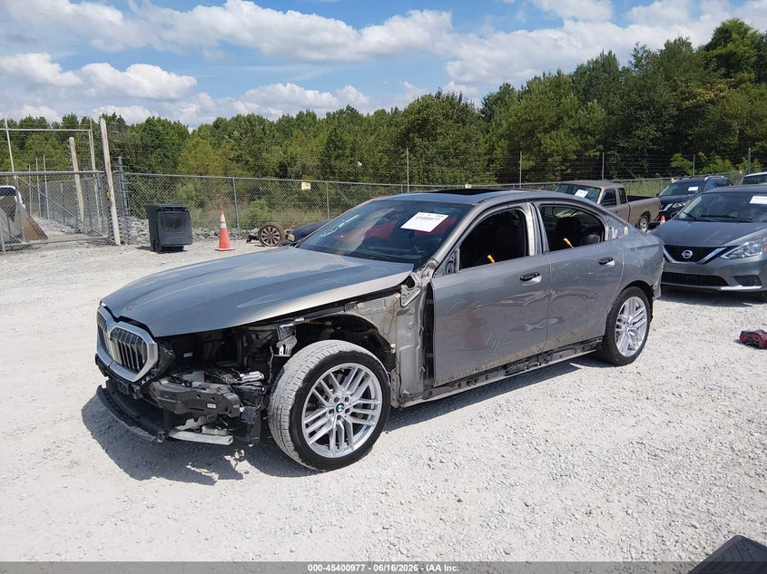 2024 BMW 5er VIN WBA43FJ09RCS37850 IAAI salvage auction — FRONT & REAR, Salvage (Alabama), sold $2,550 on 2026-07-29 (photo 2)