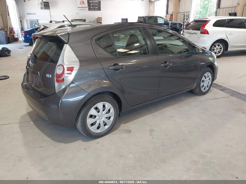 2013 Toyota Prius c VIN JTDKDTB36D1546369 IAAI salvage auction — REAR END, Salvage (North Carolina), sold $775 on 2026-07-30 (photo 4)