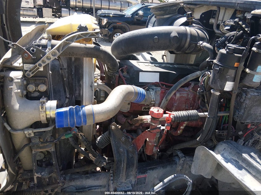 2019 Mack Granite VIN 1M2GR2GC0KM008171 IAAI salvage auction — FRONT END, Rebuildable (Florida), sold $18,700 on 2026-07-29 (photo 9)