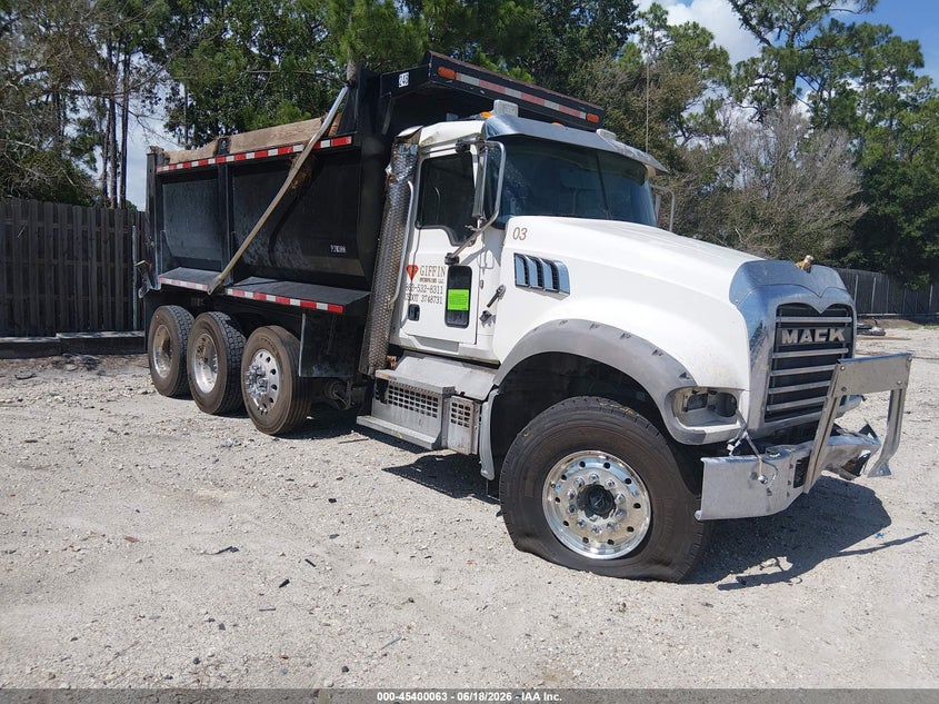 2019 Mack Granite VIN 1M2GR2GC0KM008171 IAAI salvage auction — FRONT END, Rebuildable (Florida), sold $18,700 on 2026-07-29 (photo 1)