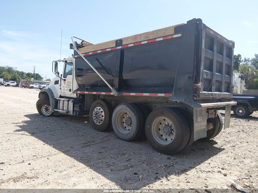 2019 Mack Granite VIN 1M2GR2GC0KM008171 IAAI salvage auction — FRONT END, Rebuildable (Florida), sold $18,700 on 2026-07-29 (photo 3)