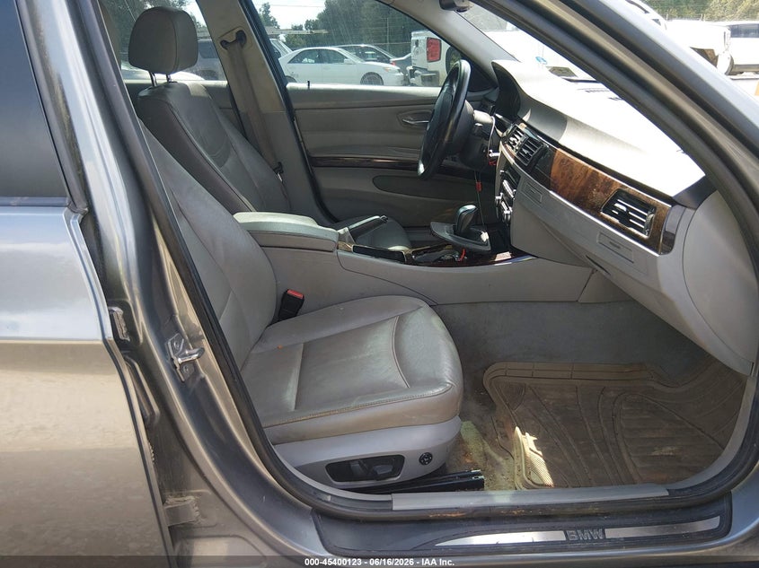 2011 BMW 3 series VIN WBAPH7G52BNN04554 IAAI salvage auction — NORMAL WEAR, Clear (Tennessee), sold $225 on 2026-07-13 (photo 5)