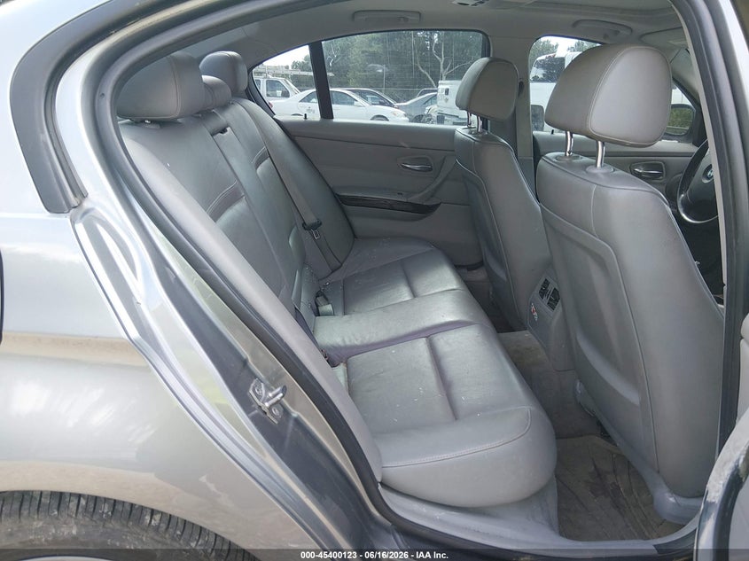2011 BMW 3 series VIN WBAPH7G52BNN04554 IAAI salvage auction — NORMAL WEAR, Clear (Tennessee), sold $225 on 2026-07-13 (photo 8)