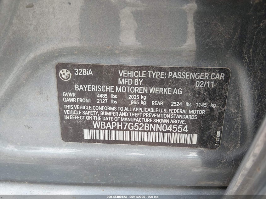 2011 BMW 3 series VIN WBAPH7G52BNN04554 IAAI salvage auction — NORMAL WEAR, Clear (Tennessee), sold $225 on 2026-07-13 (photo 9)