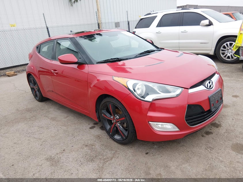 2015 Hyundai Veloster VIN KMHTC6AD3FU241329 IAAI salvage auction — LEFT FRONT, Salvage (California), sold $1,050 on 2026-07-13 (photo 1)