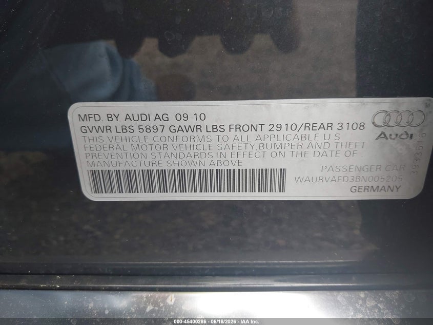 2011 Audi A8 VIN WAURVAFD3BN005205 IAAI salvage auction — SIDE, Salvage (South Carolina), sold $875 on 2026-07-29 (photo 9)