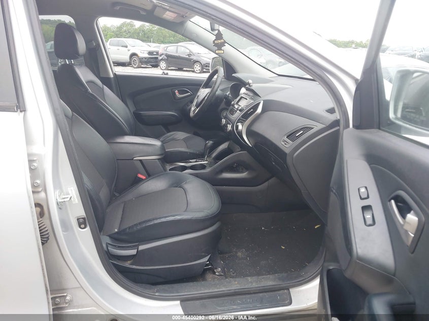2011 Hyundai Tucson VIN KM8JU3AC8BU258129 IAAI salvage auction — FRONT END, Salvage (Georgia), sold $1,100 on 2026-07-21 (photo 5)