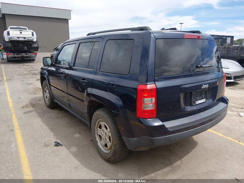 2014 Jeep Liberty (patriot) VIN 1C4NJPBAXED801147 IAAI salvage auction — NORMAL WEAR, Clear (Oregon), sold $275 on 2026-07-31 (photo 3)