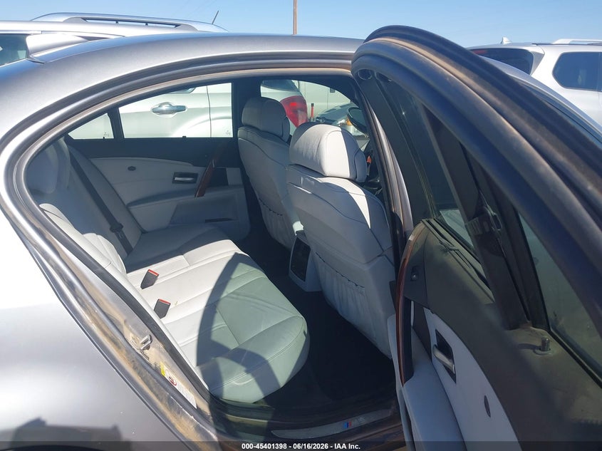 2006 BMW M5 VIN WBSNB93536B581964 IAAI salvage auction — NORMAL WEAR, Original (Texas), sold $8,400 on 2026-07-14 (photo 8)
