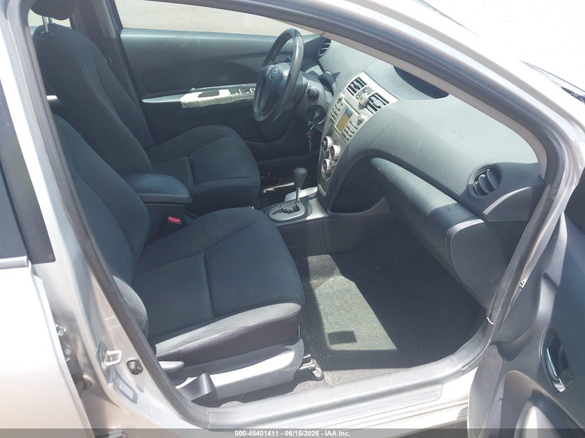 2011 Toyota Yaris VIN JTDBT4K35B4082897 IAAI salvage auction — NORMAL WEAR, Salvage Title (Hawaii), sold $150 on 2026-07-21 (photo 5)