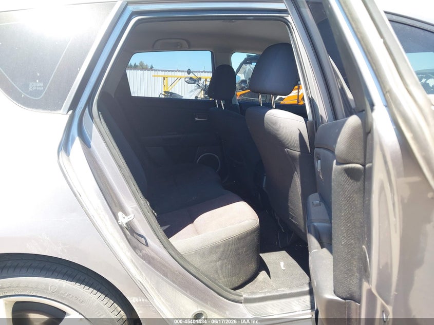 2005 Mazda 3 VIN JM1BK343851228628 IAAI salvage auction — NORMAL WEAR, Peddle Clear Public-Restricted (Oregon), sold $200 on 2026-07-28 (photo 8)