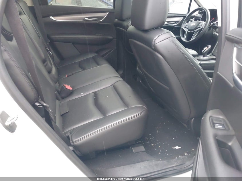 2017 Cadillac Xt5 VIN 1GYKNDRS5HZ132940 IAAI salvage auction — RIGHT FRONT, Clear (Wisconsin), sold $1,800 on 2026-07-23 (photo 8)