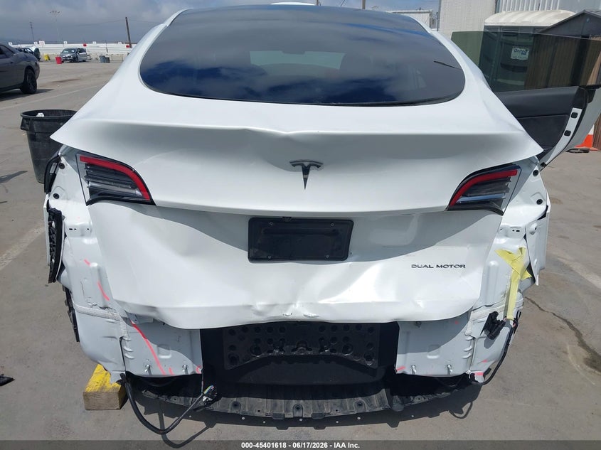 2023 Tesla Model y VIN 7SAYGDEE1PA078602 IAAI salvage auction — REAR END, Salvage (California), sold $11,825 on 2026-07-06 (photo 6)