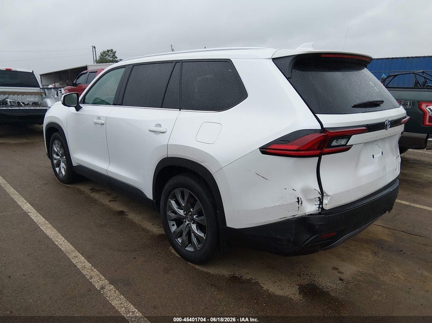 2025 Toyota Highlander VIN 5TDAAAA57SS033062 IAAI salvage auction — REAR END, Salvage (Mississippi), sold $17,600 on 2026-07-30 (photo 3)