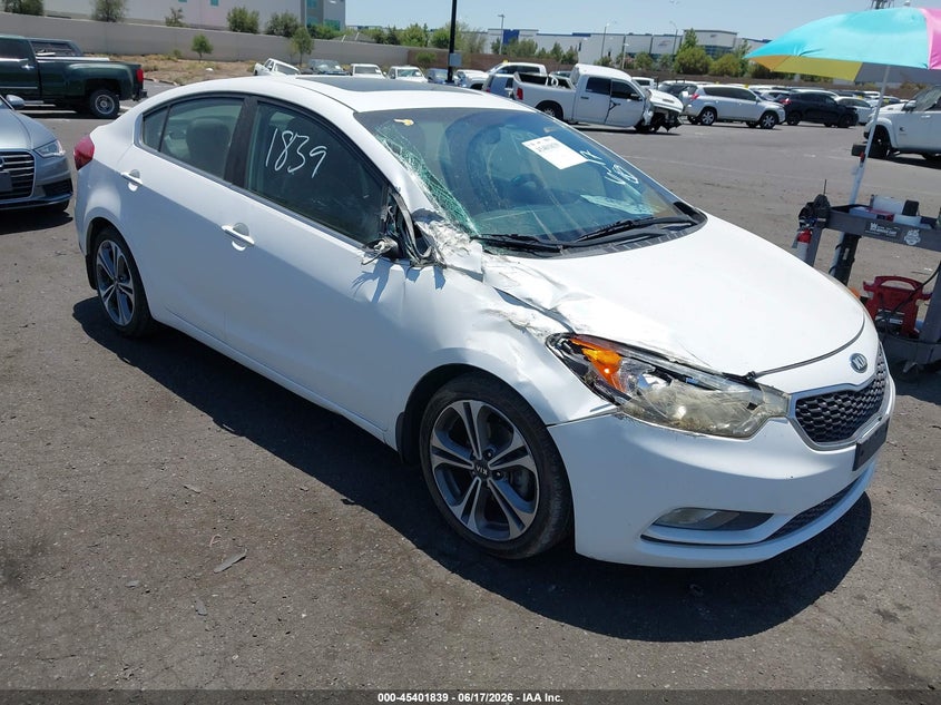 2016 Kia Forte VIN KNAFZ4A83G5598171 IAAI salvage auction — RIGHT SIDE, Salvage Title, sold $25 on 2026-07-24 (photo 1)