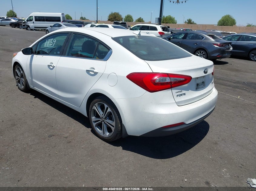 2016 Kia Forte VIN KNAFZ4A83G5598171 IAAI salvage auction — RIGHT SIDE, Salvage Title, sold $25 on 2026-07-24 (photo 3)