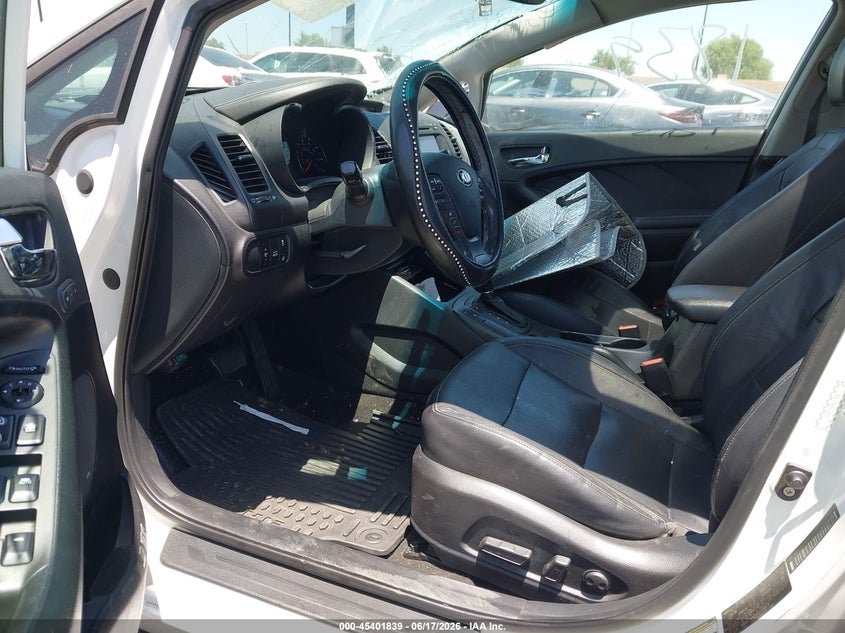 2016 Kia Forte VIN KNAFZ4A83G5598171 IAAI salvage auction — RIGHT SIDE, Salvage Title, sold $25 on 2026-07-24 (photo 5)