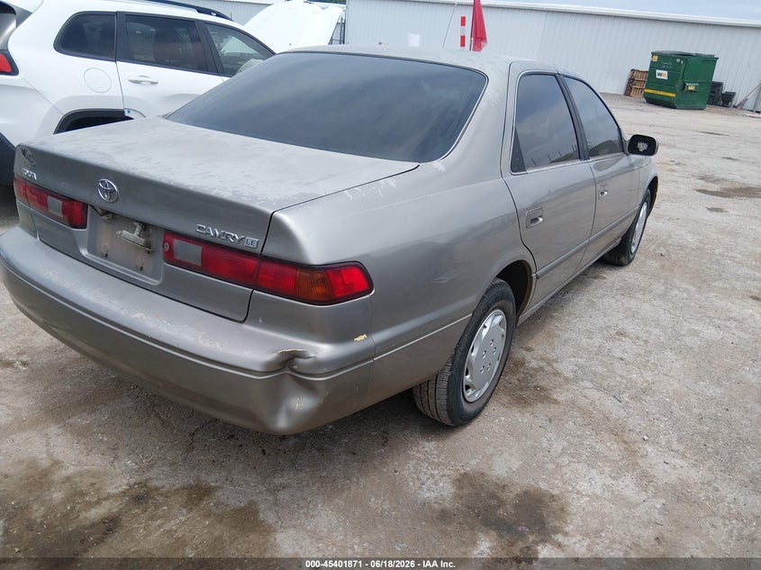 1999 Toyota Camry VIN JT2BG22K8X0296466 IAAI salvage auction — NORMAL WEAR, Clear (Oklahoma), sold $225 on 2026-07-29 (photo 4)